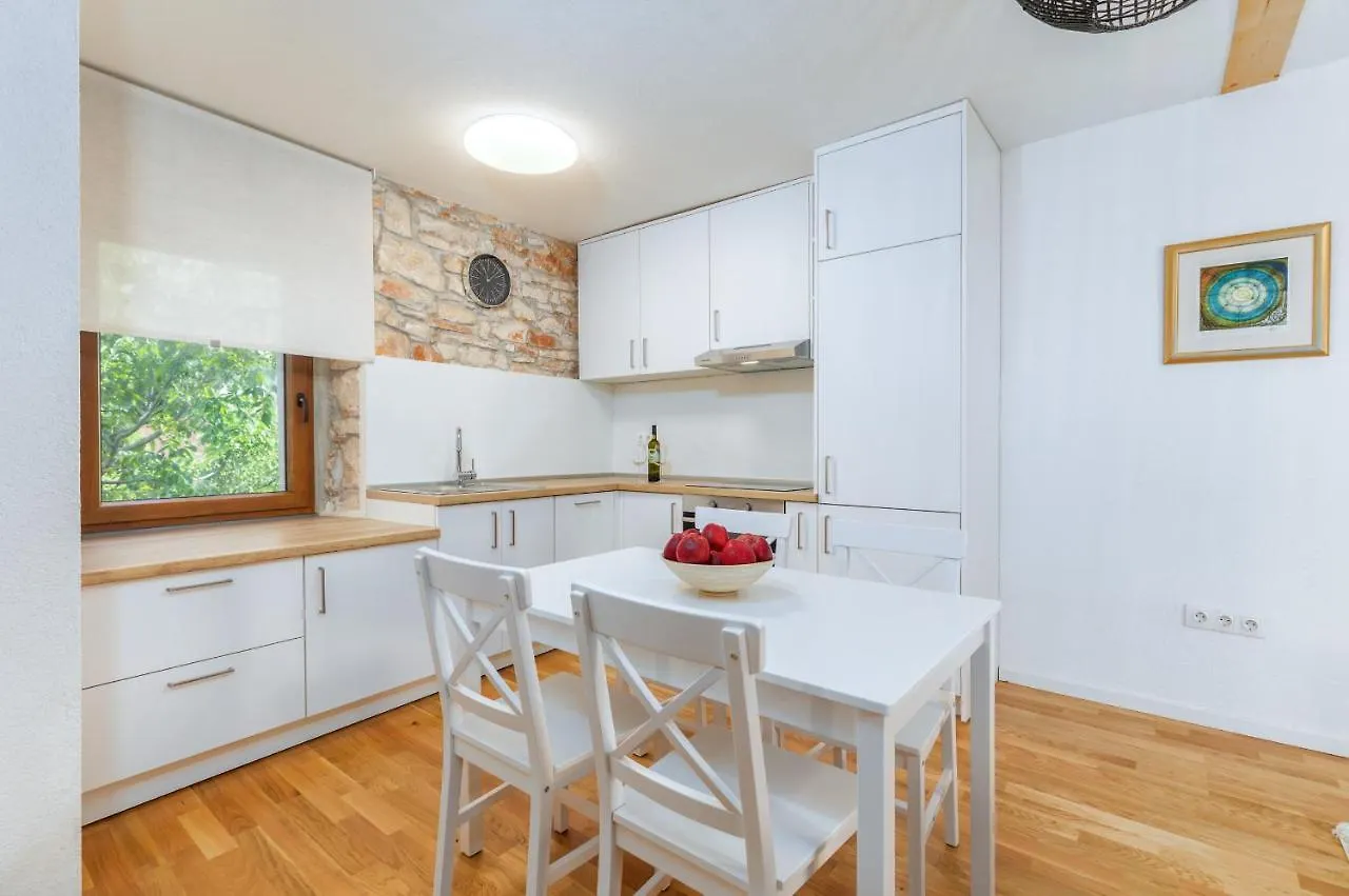 Stone House Istria Apartment Pula Croatia